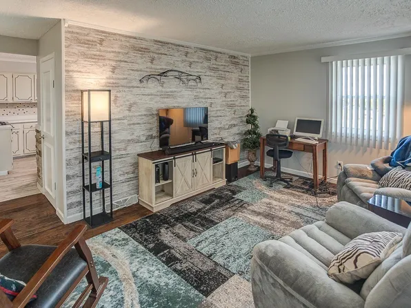 2713 Vulliet Rd, Highland, IL 62249