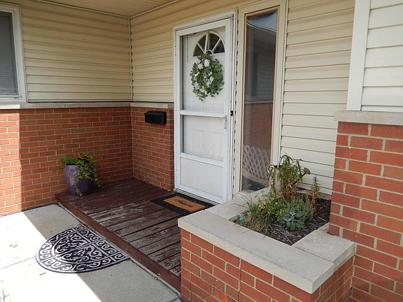 3rd image of 5540 Sandalwood Blvd