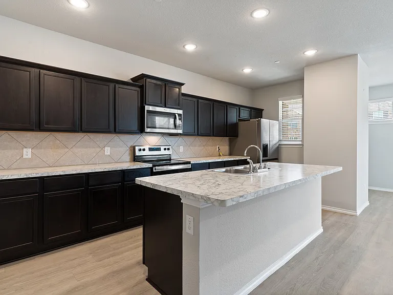 2833 Bellflower Dr — Photo 13