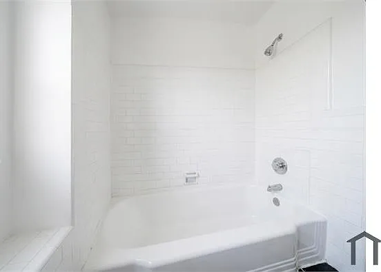 316 E Belvedere Ave — Photo 3