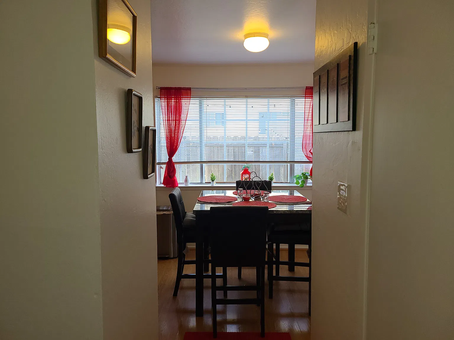2 bed, 900 sqft, $1,550 — Photo 4