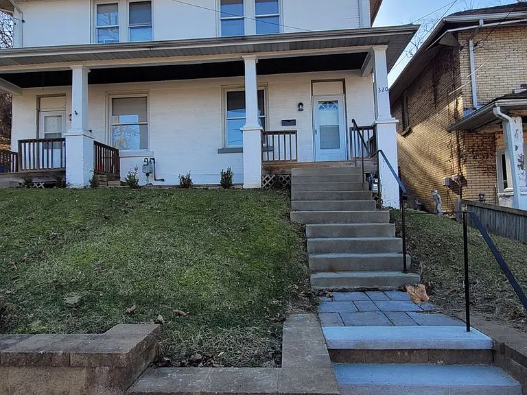 320 Aidyl Ave — Photo 2
