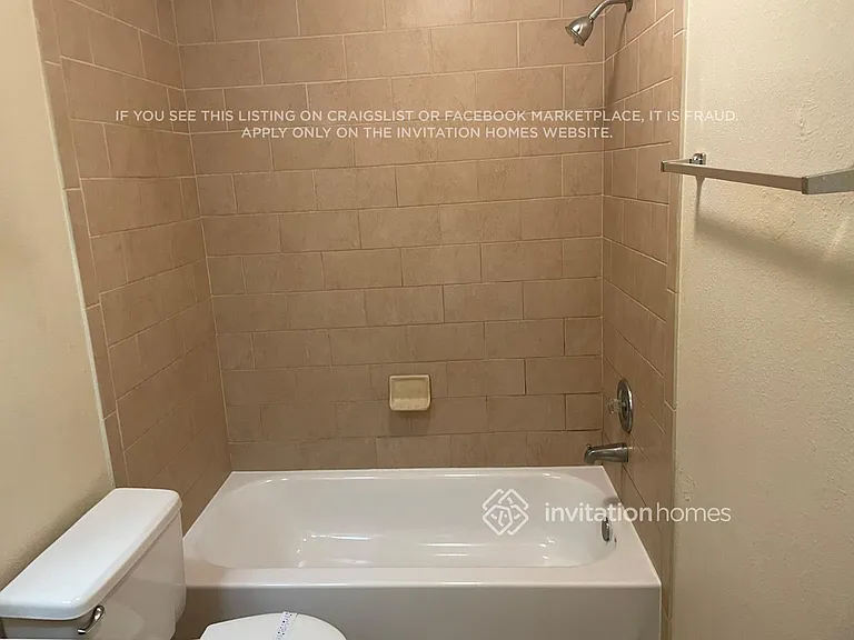 10514 Wayward Wind Ln — Photo 14