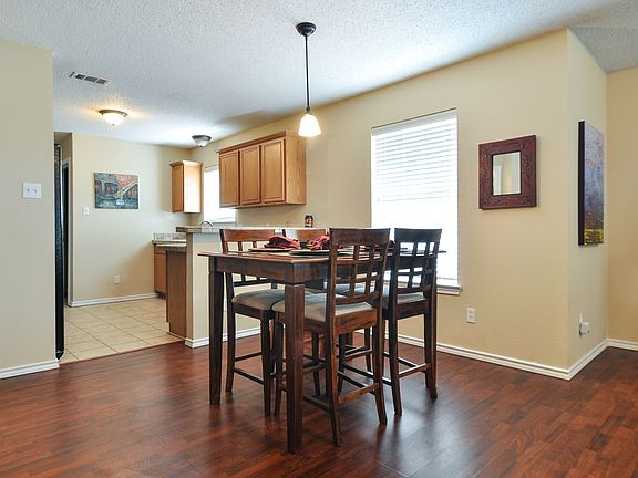 4th image of 3020 Greenmeadow Dr