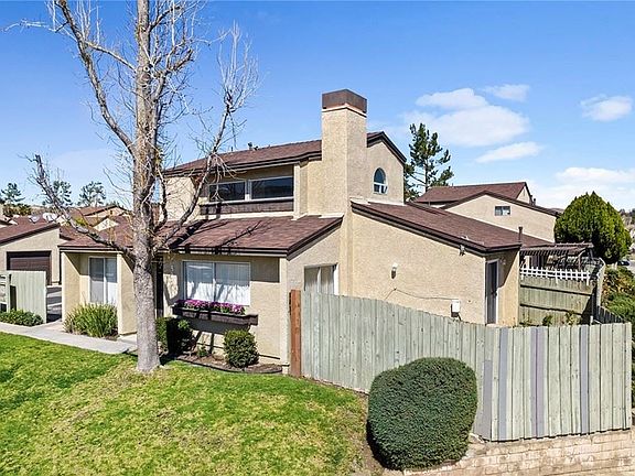 3rd image of 577 Parkview Dr