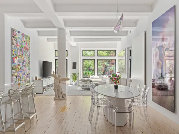 121 West 17th Street image 1 of 6