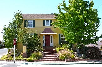 Exterior :: 198 Taylor Blvd