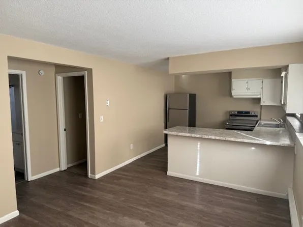 1114 University Dr N #3, Fargo, ND 58102