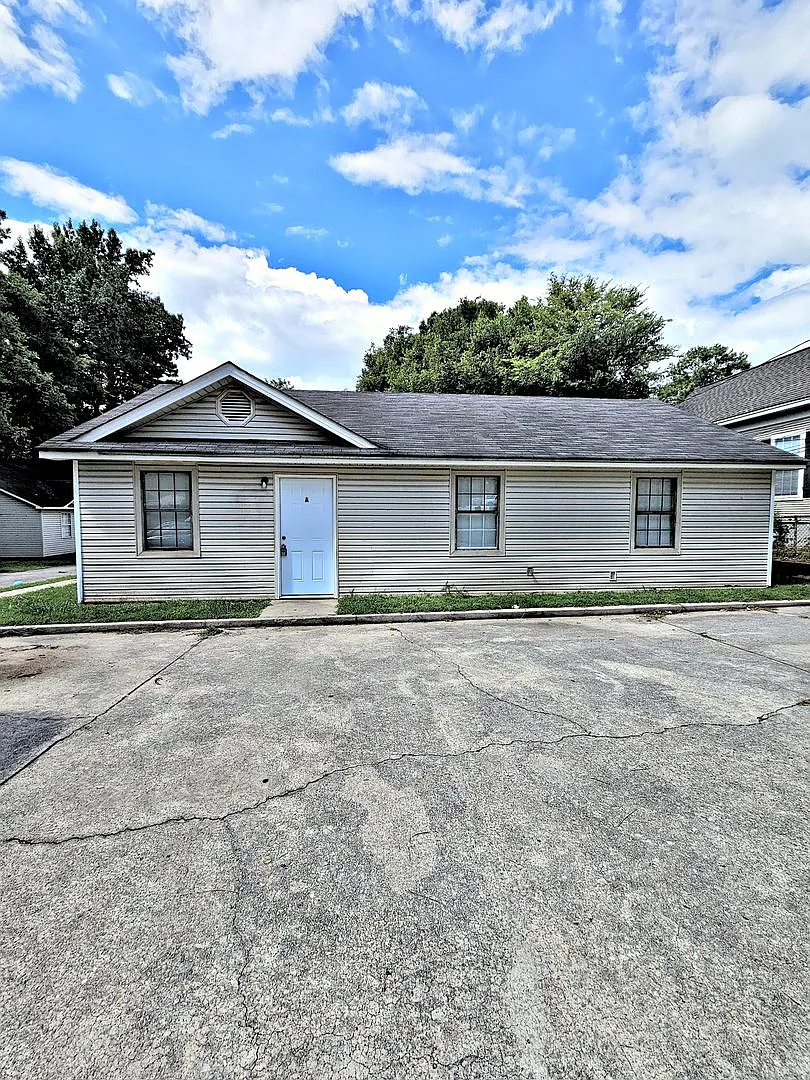 (SMI-2) 1214 North St SE — Photo 1