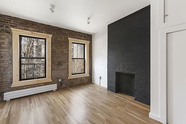 Rented by MNS | media 5