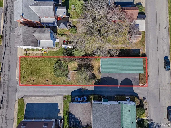 105 S Lea St, Macungie, PA 18062