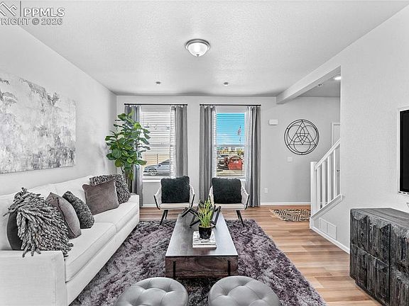 4th image of 5639 Bowerman Ln