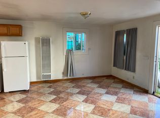 1741 12th St #4, Oakland, CA 94607