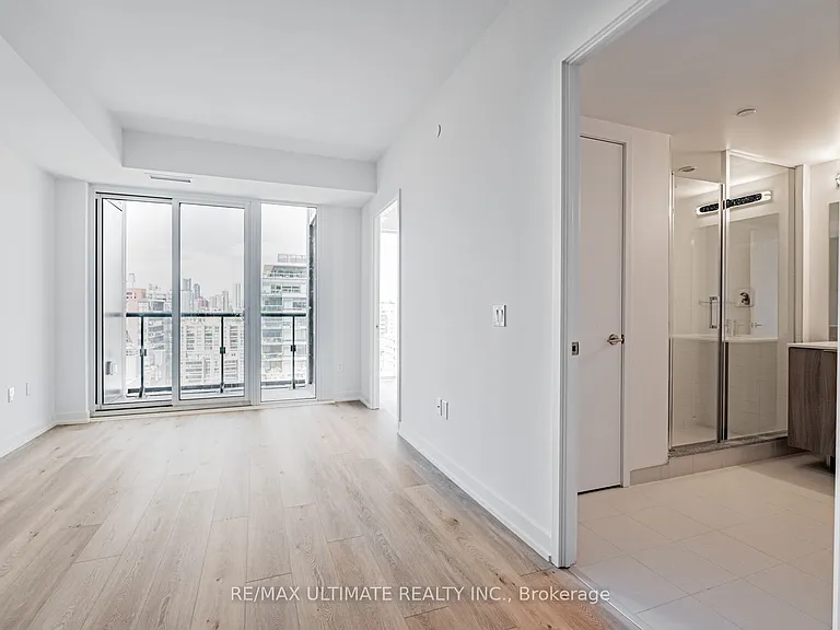 158 Front St E #1211 — Photo 10
