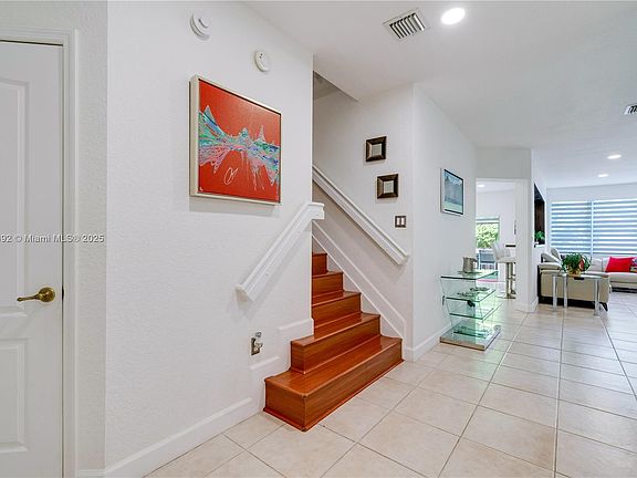 4th image of 6930 NW 109th Ct