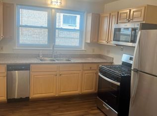 2720 W Summerdale Ave APT 2W, Chicago, IL 60625