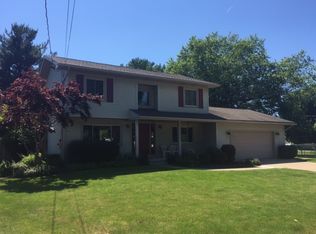 2020 Knoll Ave, Erie, PA 16510