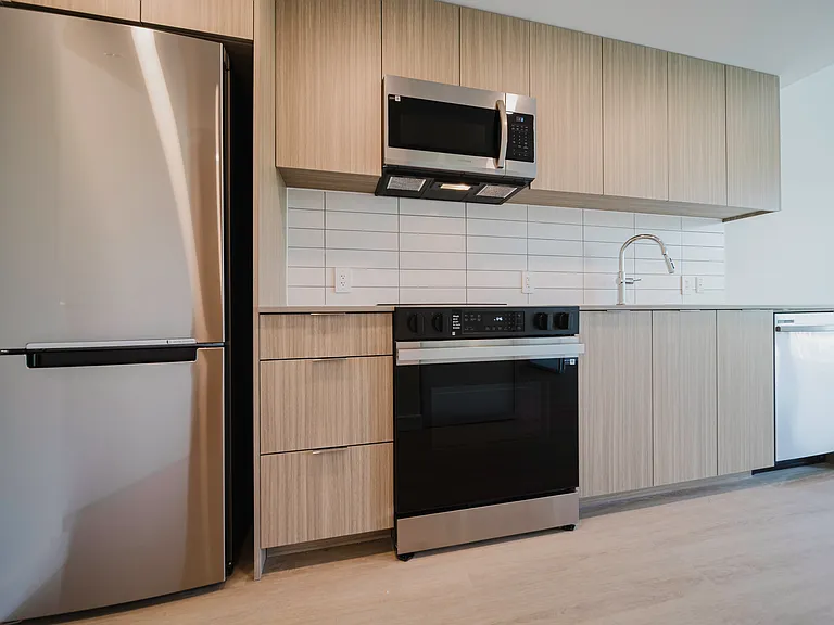 5828 Granville St — Photo 31