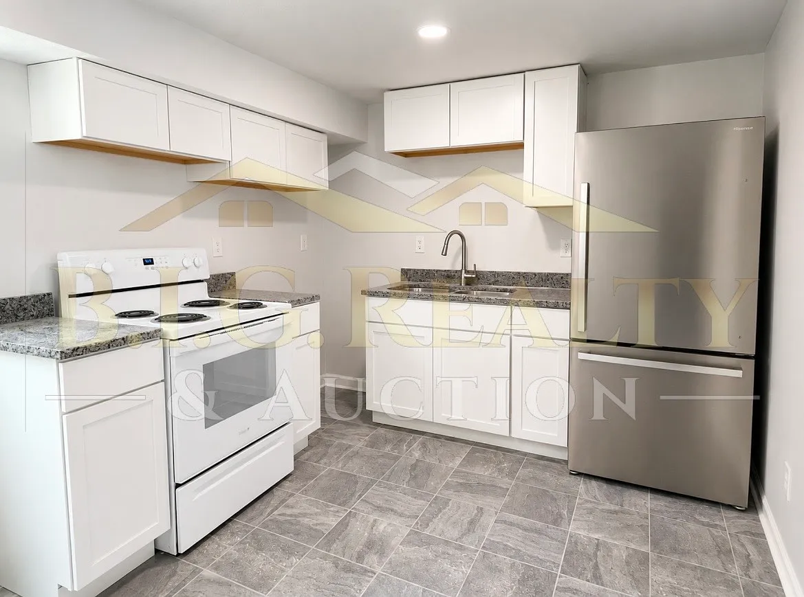 2 bed, 900 sqft, $999 — Photo 1