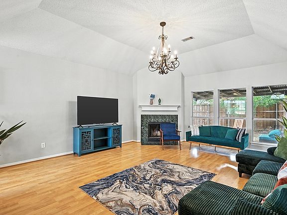 4th image of 4168 Creekhollow Dr