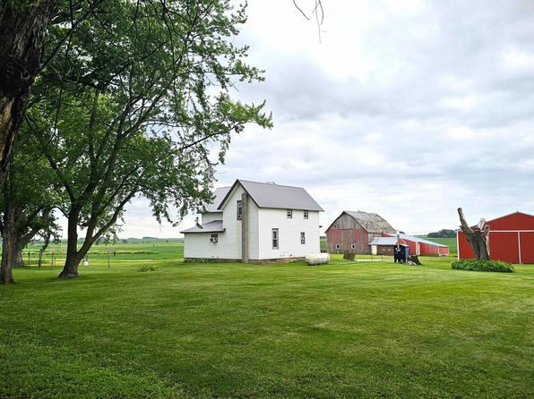 12027 March Ave, Lime Springs, IA 52155
