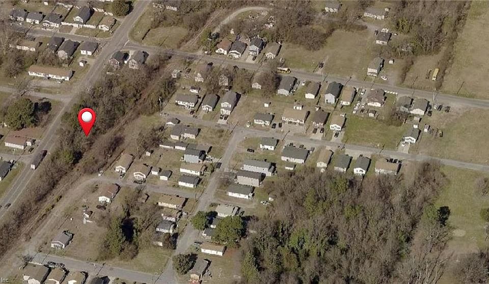 2nd image of L-15 Webb St