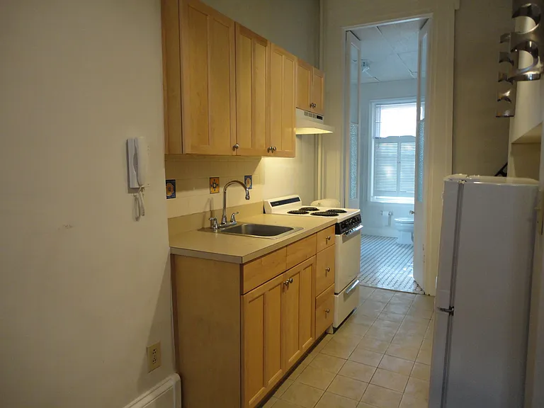 1010 N 5th St #1F — Photo 9