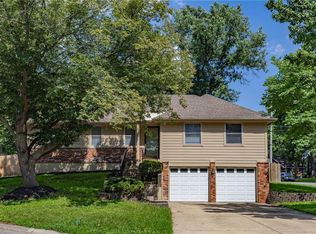 1308 S Apache Ct, Olathe, KS 66062