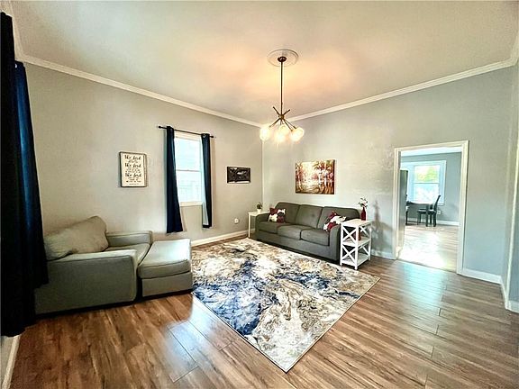 2nd image of 603 N 6th St