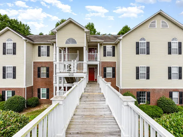 352 Bubble Creek Ct Unit 10, Fayetteville, NC 28311