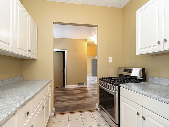 5th image of 4507 E 23rd St