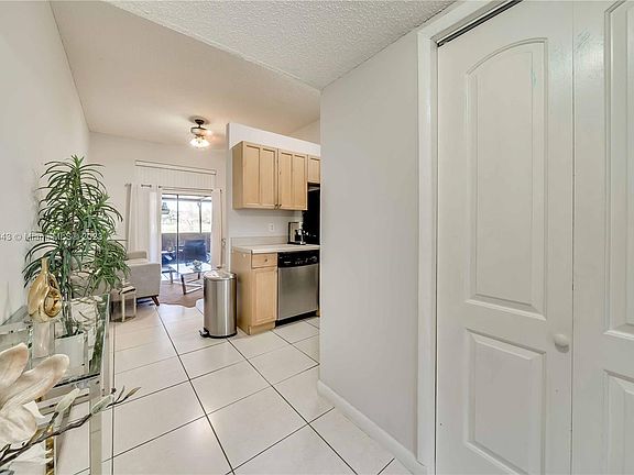 4th image of 2181 SW 81st Ave #164