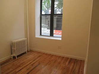 Rented by Robyn Lee, LREB