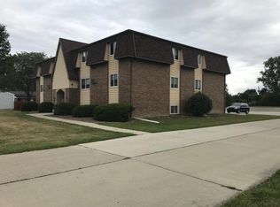 525 Lime City Rd, Rossford, OH 43460