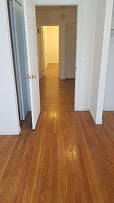 4th image of 419 E 72nd St APT 8