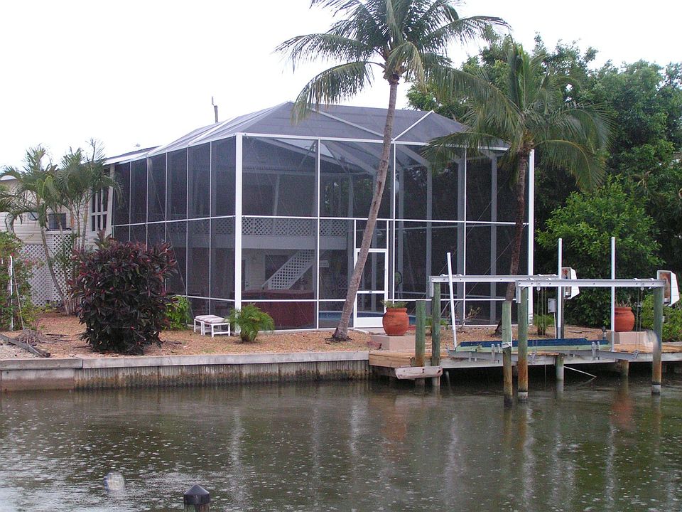 1st image of 230 Bahia Via