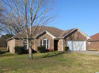 702 Carters Grove Rd, Toney, AL 35773