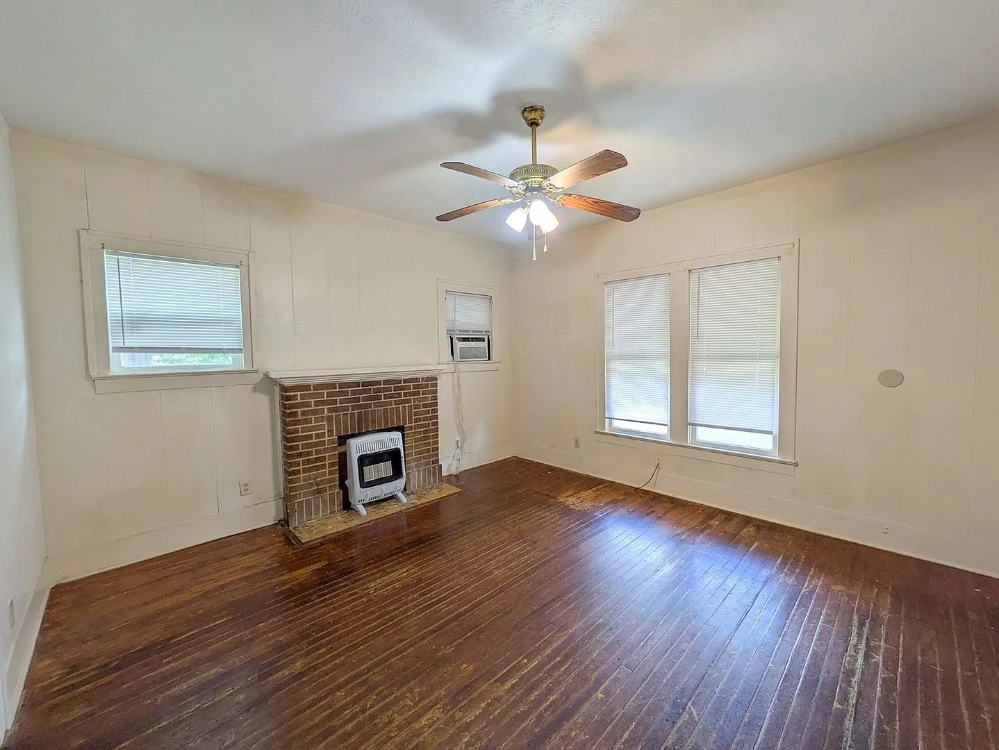2225 Fillmore St, Beaumont, TX 77703 — Photo 3