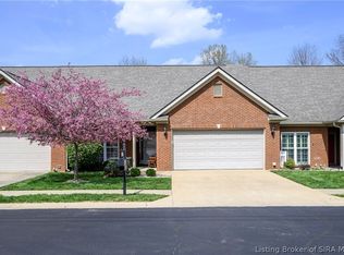 2136 Pickwick Dr, New Albany, IN 47150
