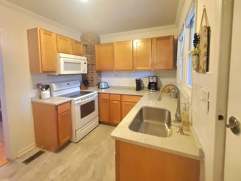 816 S 5th Ave — Photo 8