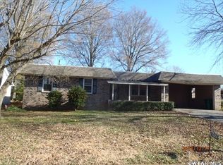 1404 Eastview Dr, Humboldt, TN 38343