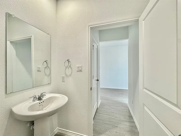 1316 Acorn Oak Dr — Photo 9