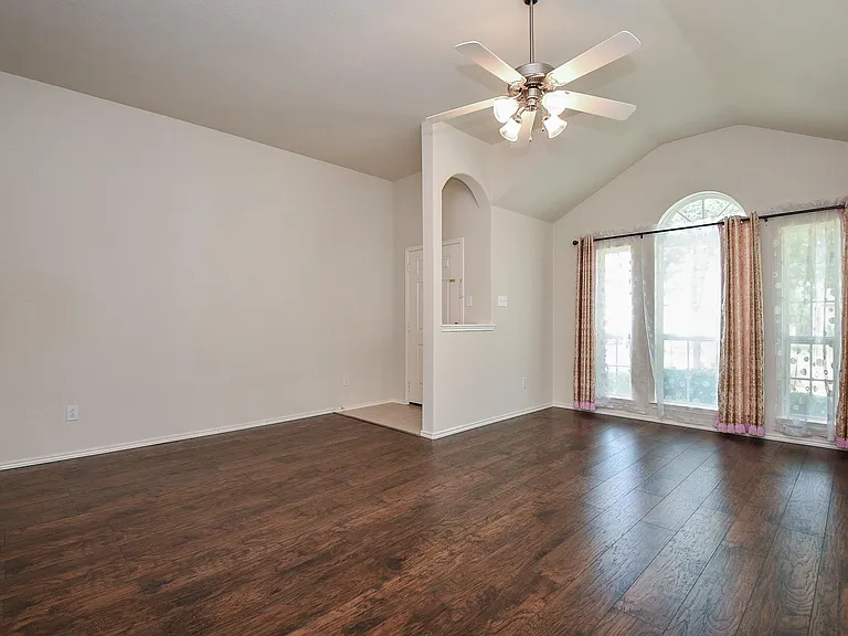1151 Crestmont Place Loop — Photo 6