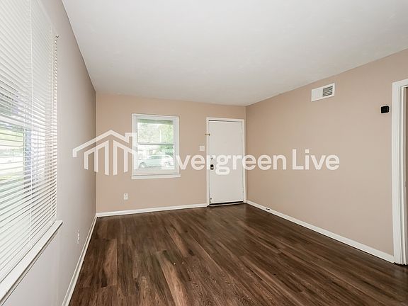 3rd image of 2954 Cherry Rd