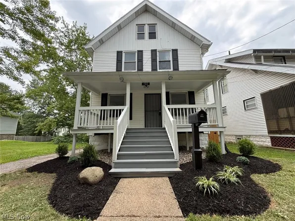 980 Pardee Ave, Akron, OH 44306