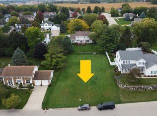 803 Cambridge Dr #145, Janesville, WI
