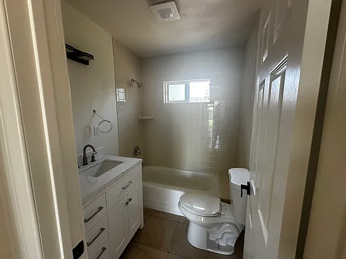 15858 Cadwell St Photo 1