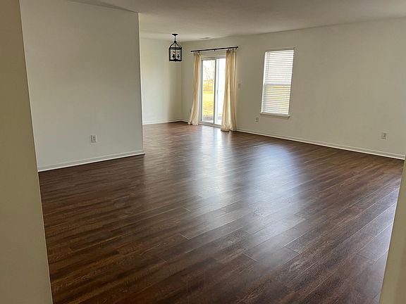 Open floor plan!