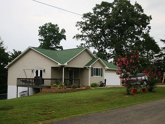 2nd image of 129 Brandy Hill Ln