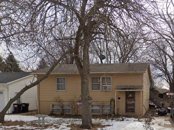 605 E Maple St